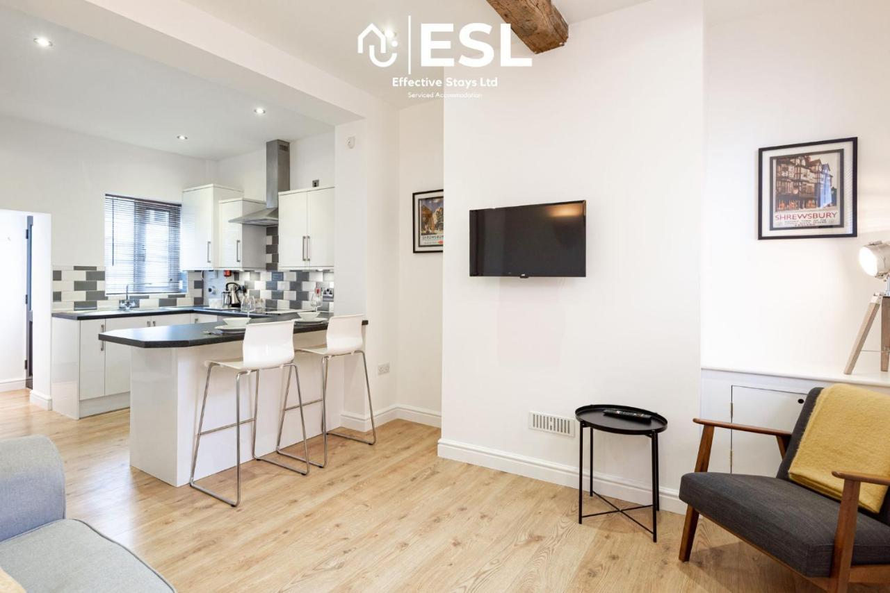 2 Bedroom Terrace Cottage, Parking, 5 Minutes Drive To Royal Shrewsbury Hospital 外观 照片