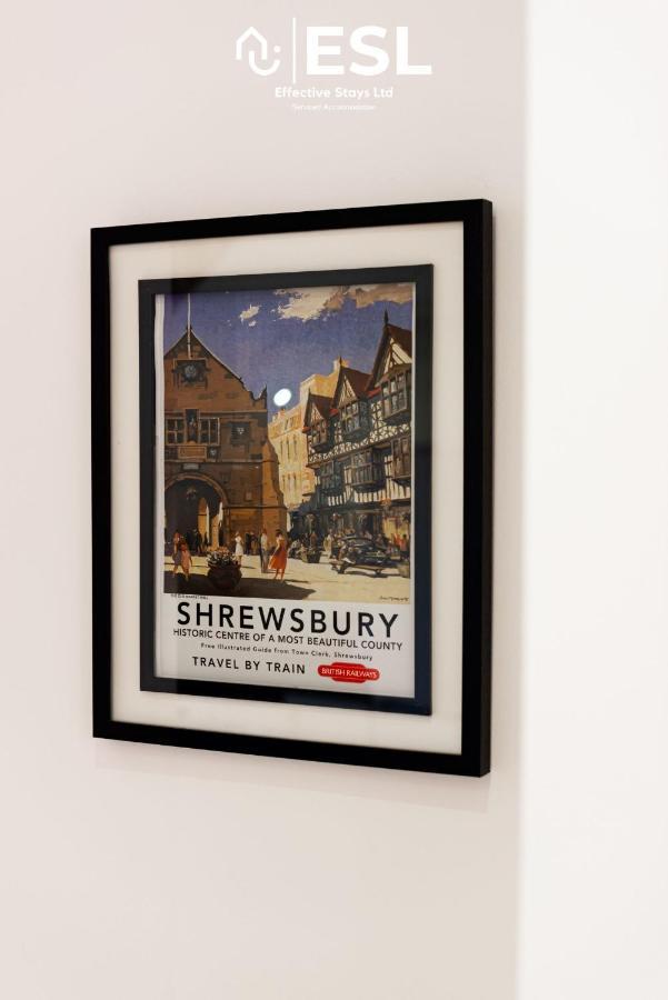 2 Bedroom Terrace Cottage, Parking, 5 Minutes Drive To Royal Shrewsbury Hospital 外观 照片